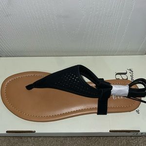 Black Sandals (NEW)